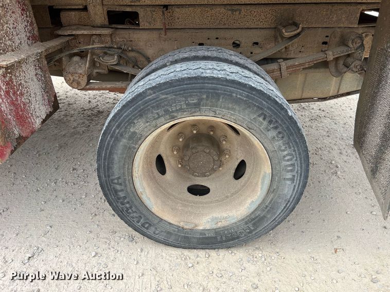 image for item NI9096 2006 Ford F550 Super Duty XL  chipper truck