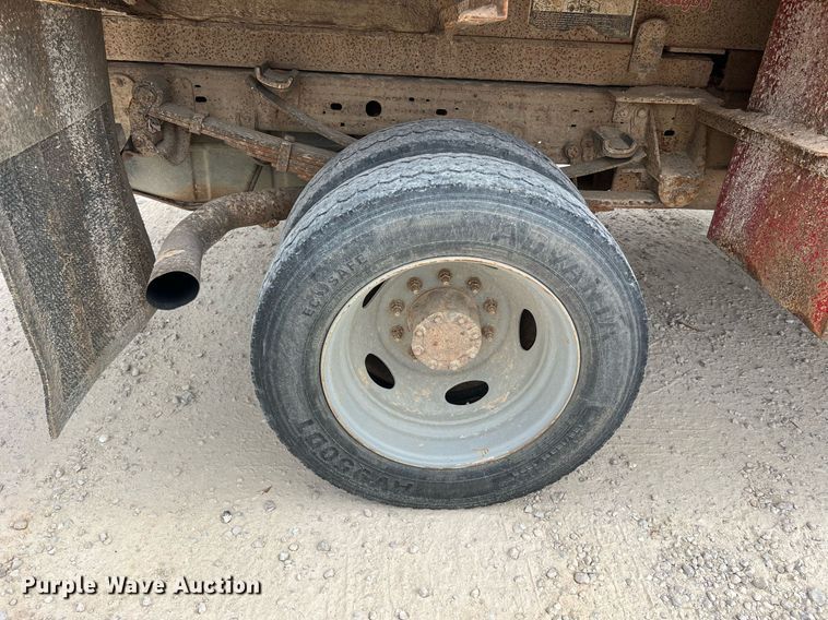 image for item NI9096 2006 Ford F550 Super Duty XL  chipper truck