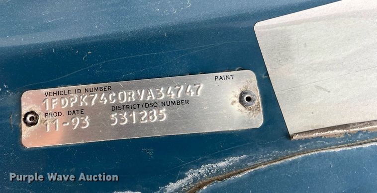 image for item NI9101 1994 Ford F700  fuel truck