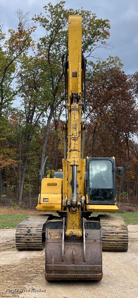 image for item NI9102 2013 Komatsu PC240LC-10  excavator