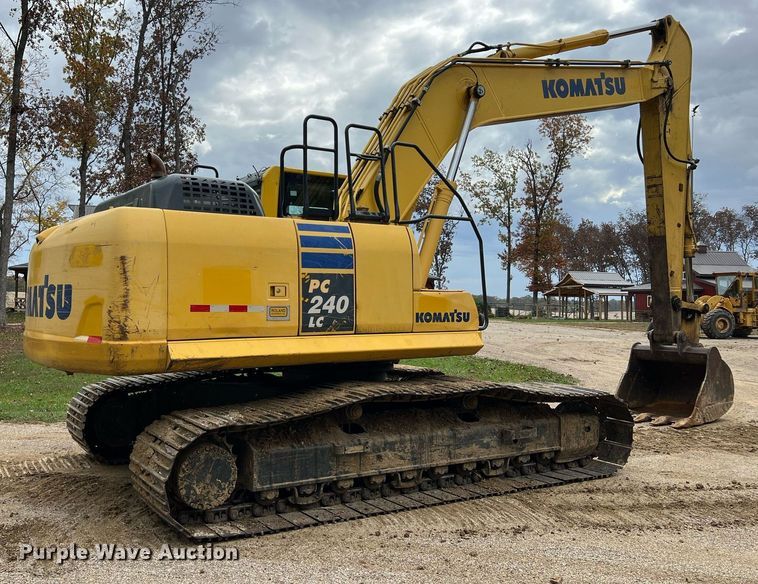 image for item NI9102 2013 Komatsu PC240LC-10  excavator