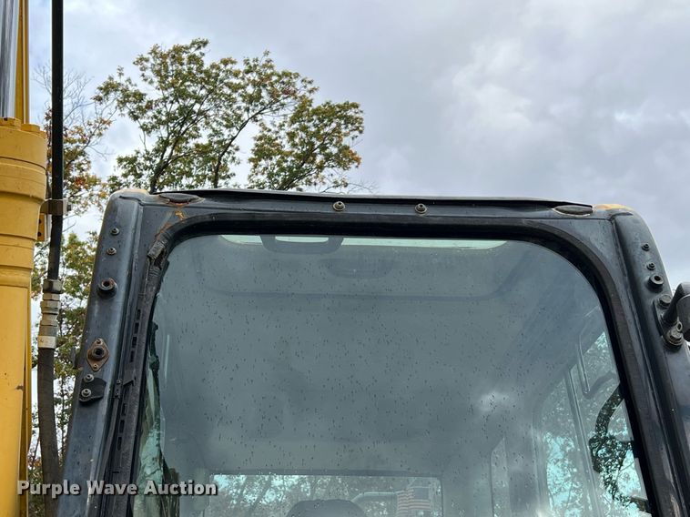 image for item NI9102 2013 Komatsu PC240LC-10  excavator