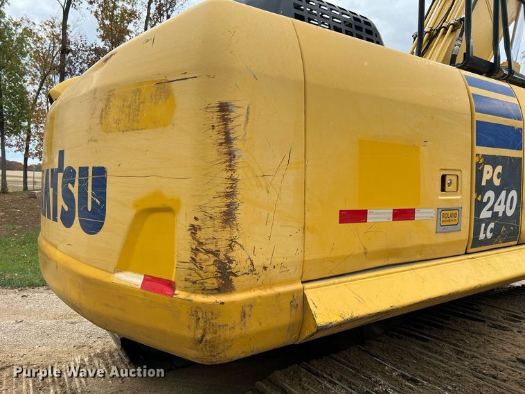 image for item NI9102 2013 Komatsu PC240LC-10  excavator