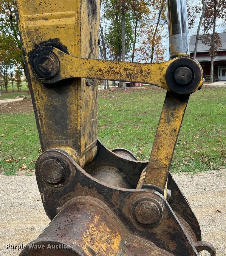 image for item NI9102 2013 Komatsu PC240LC-10  excavator