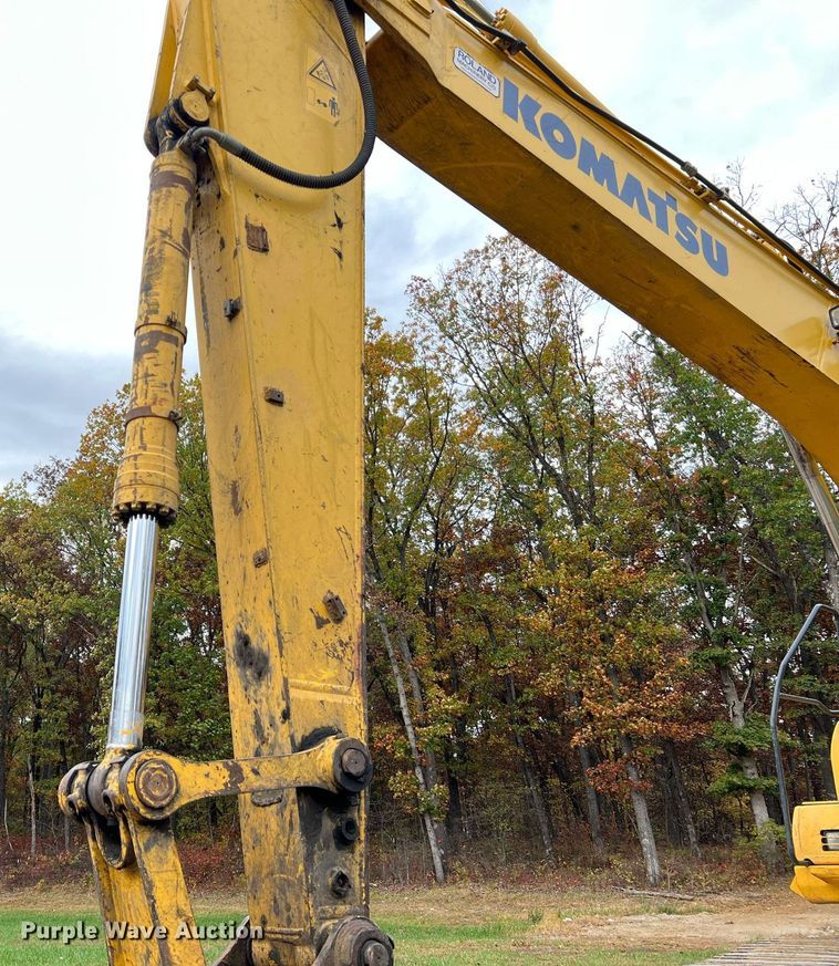 image for item NI9102 2013 Komatsu PC240LC-10  excavator