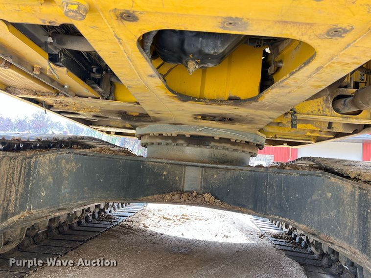 image for item NI9102 2013 Komatsu PC240LC-10  excavator