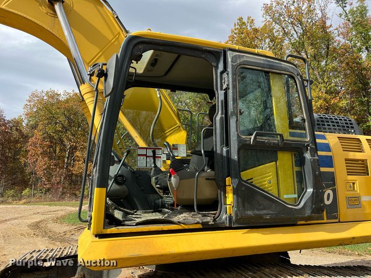 image for item NI9102 2013 Komatsu PC240LC-10  excavator