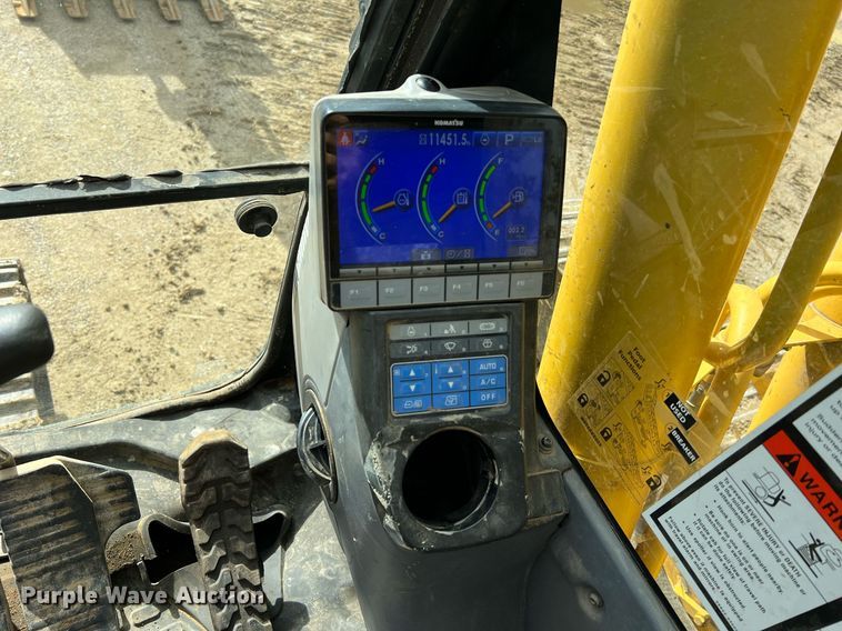 image for item NI9102 2013 Komatsu PC240LC-10  excavator