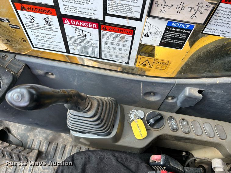 image for item NI9102 2013 Komatsu PC240LC-10  excavator