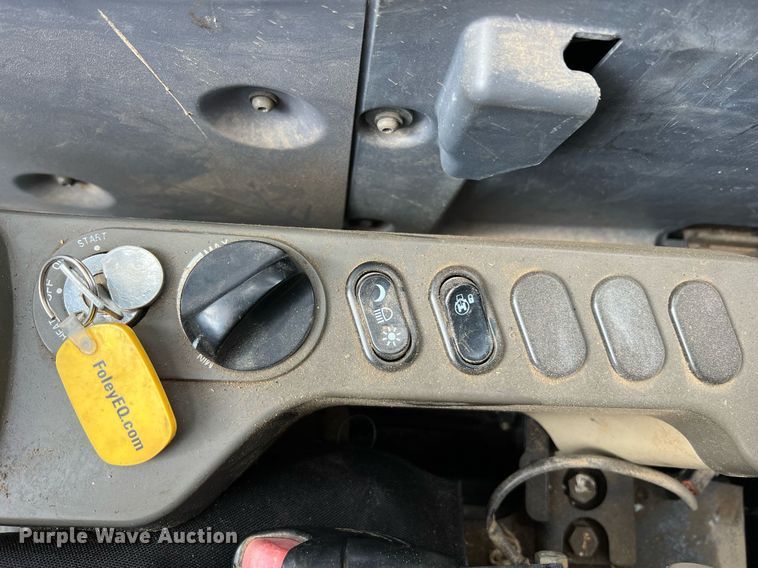 image for item NI9102 2013 Komatsu PC240LC-10  excavator