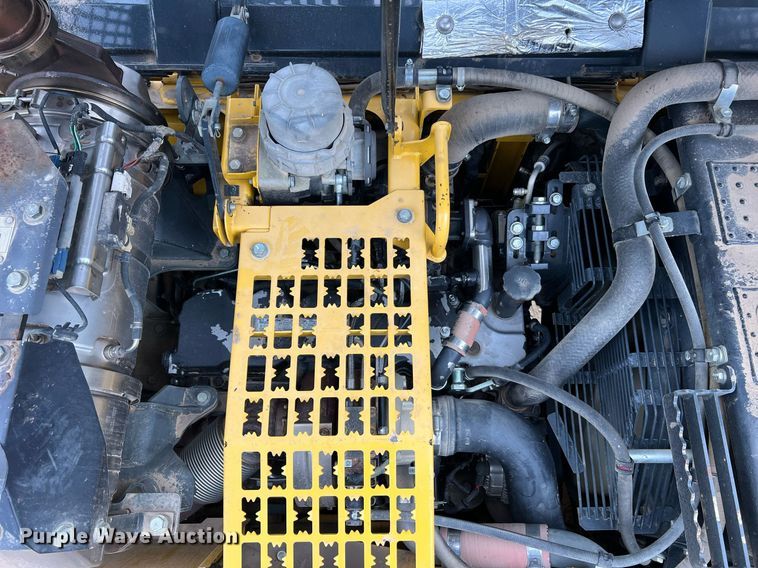 image for item NI9102 2013 Komatsu PC240LC-10  excavator