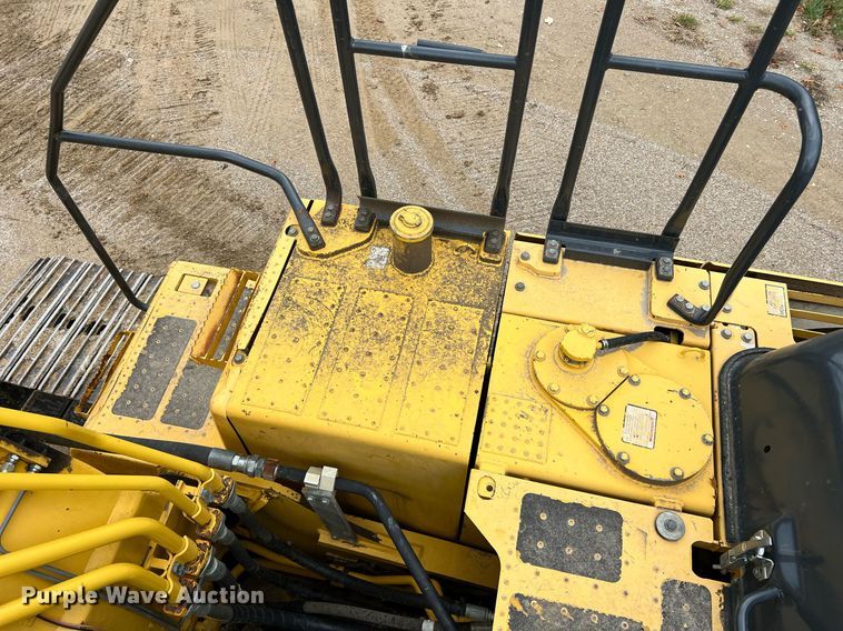 image for item NI9102 2013 Komatsu PC240LC-10  excavator