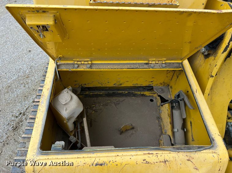 image for item NI9102 2013 Komatsu PC240LC-10  excavator