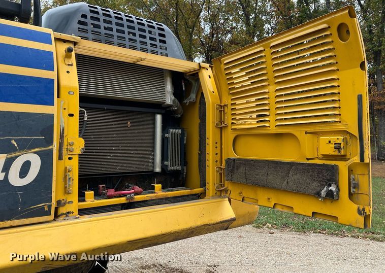 image for item NI9102 2013 Komatsu PC240LC-10  excavator