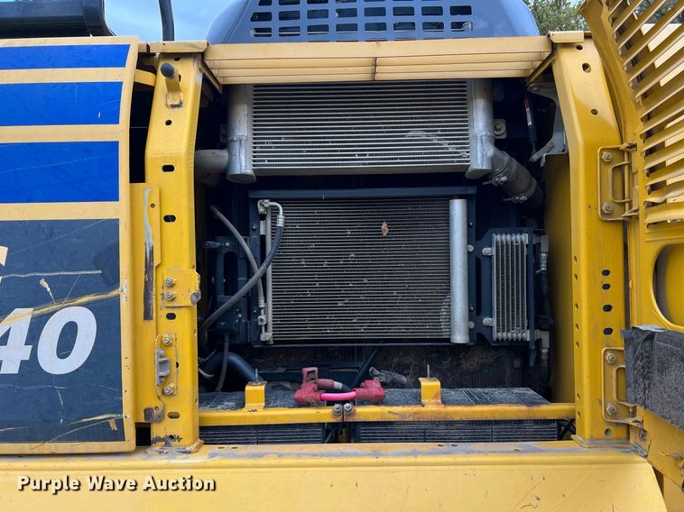 image for item NI9102 2013 Komatsu PC240LC-10  excavator