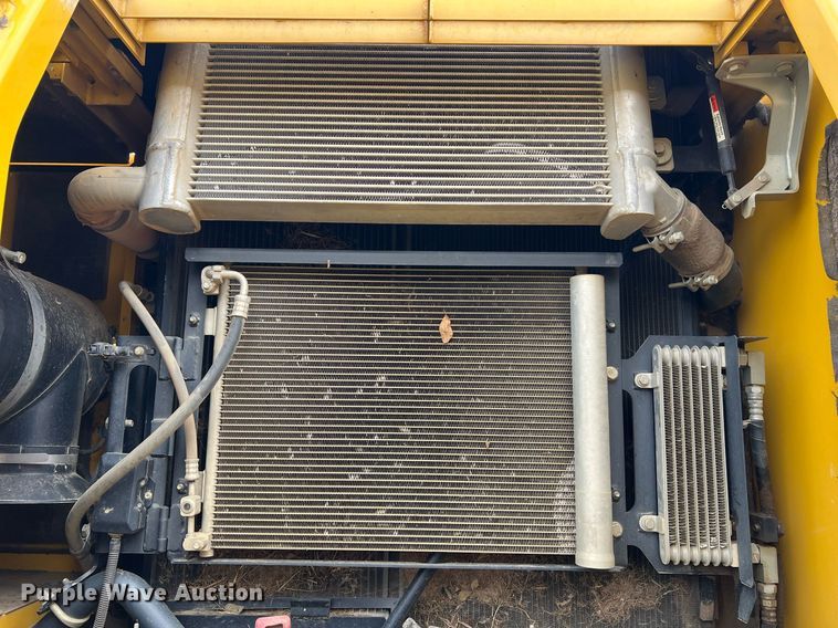 image for item NI9102 2013 Komatsu PC240LC-10  excavator