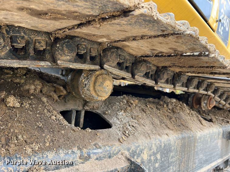 image for item NI9102 2013 Komatsu PC240LC-10  excavator