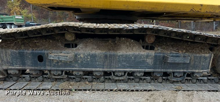 image for item NI9102 2013 Komatsu PC240LC-10  excavator