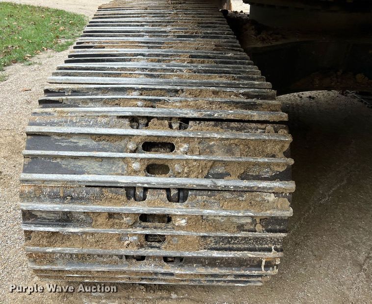 image for item NI9102 2013 Komatsu PC240LC-10  excavator