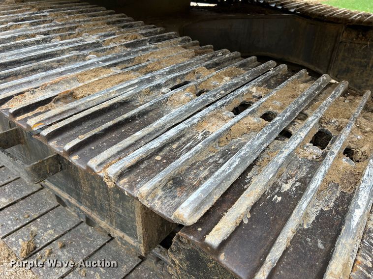 image for item NI9102 2013 Komatsu PC240LC-10  excavator