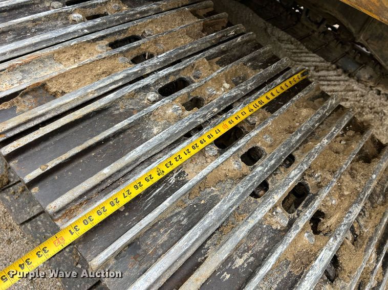 image for item NI9102 2013 Komatsu PC240LC-10  excavator