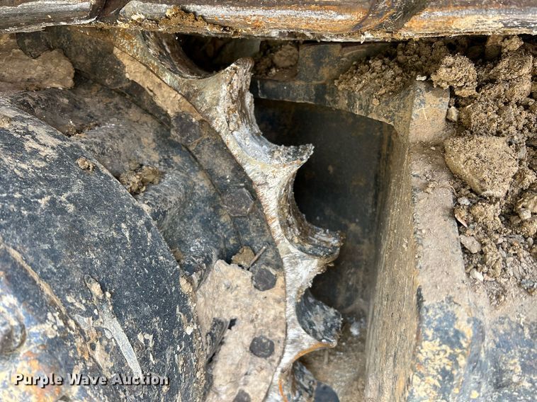 image for item NI9102 2013 Komatsu PC240LC-10  excavator