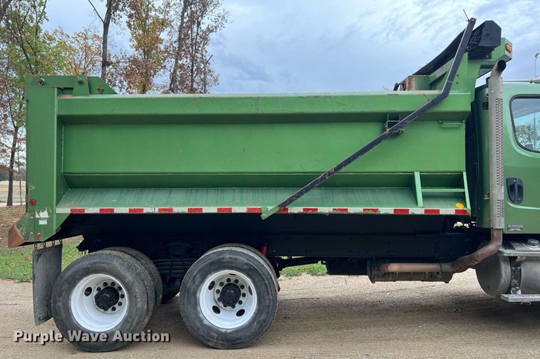 image for item NI9105 2009 Freightliner Business Class M2  dump truck