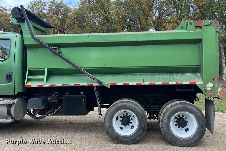 image for item NI9105 2009 Freightliner Business Class M2  dump truck