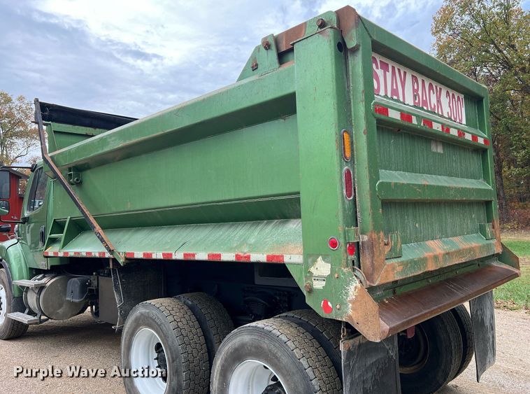 image for item NI9105 2009 Freightliner Business Class M2  dump truck