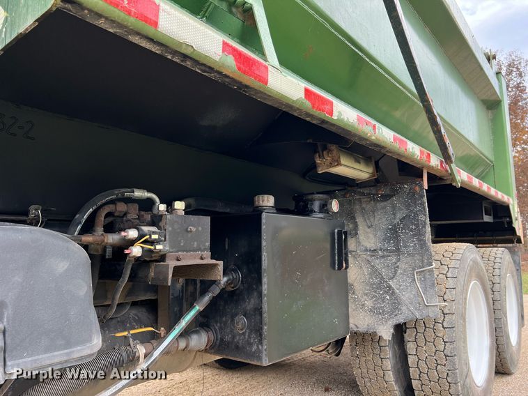 image for item NI9105 2009 Freightliner Business Class M2  dump truck