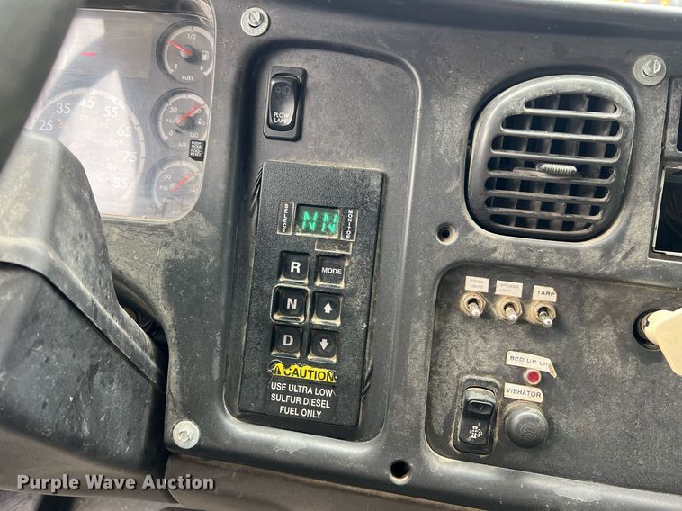 image for item NI9105 2009 Freightliner Business Class M2  dump truck