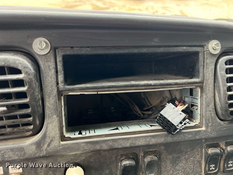 image for item NI9105 2009 Freightliner Business Class M2  dump truck