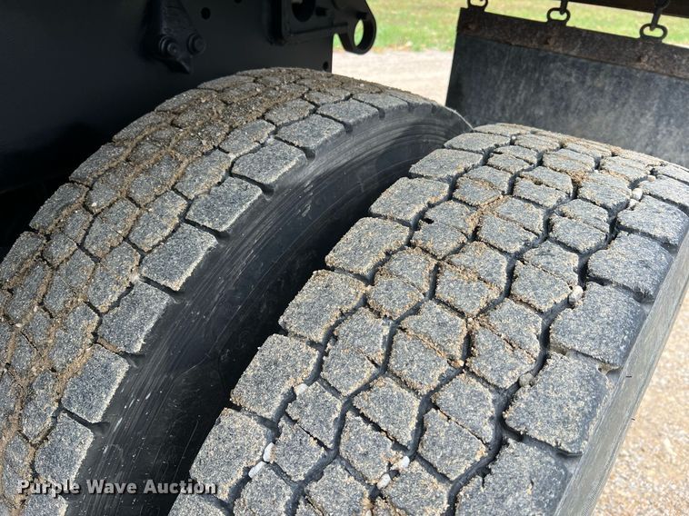 image for item NI9105 2009 Freightliner Business Class M2  dump truck