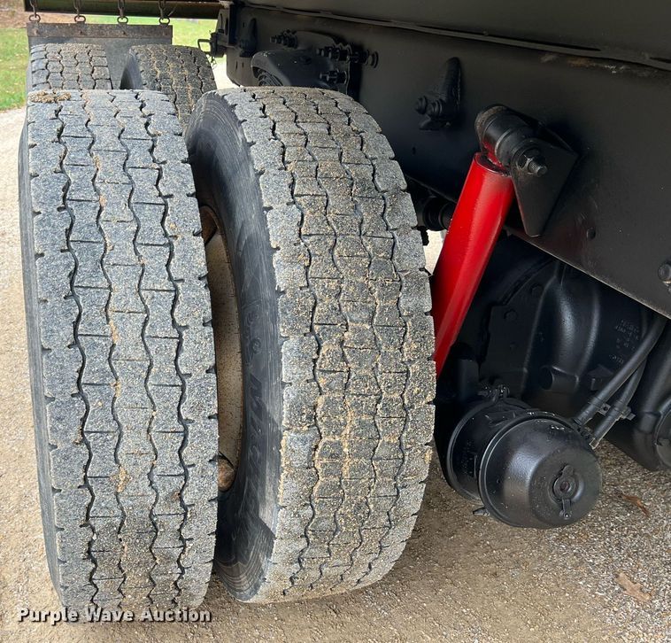 image for item NI9105 2009 Freightliner Business Class M2  dump truck