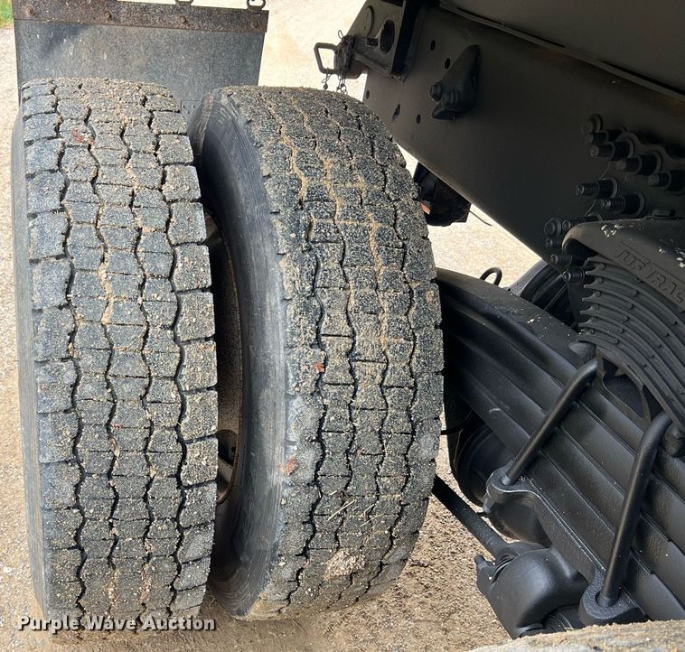 image for item NI9105 2009 Freightliner Business Class M2  dump truck