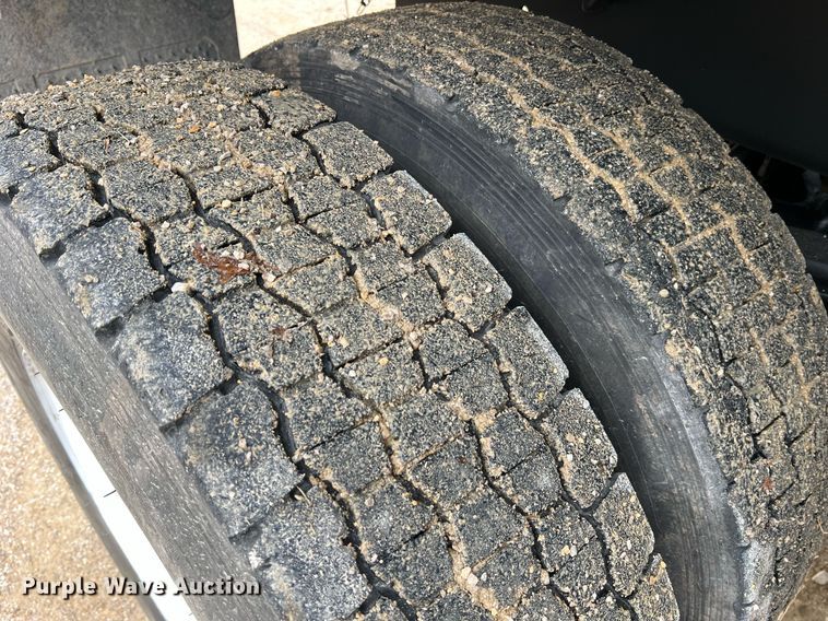 image for item NI9105 2009 Freightliner Business Class M2  dump truck