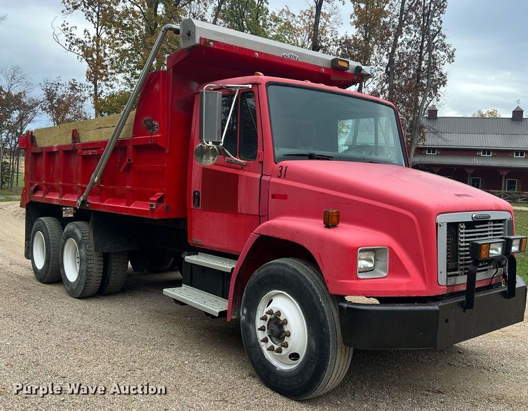 image for item NI9106 2004 Freightliner FL80  dump truck