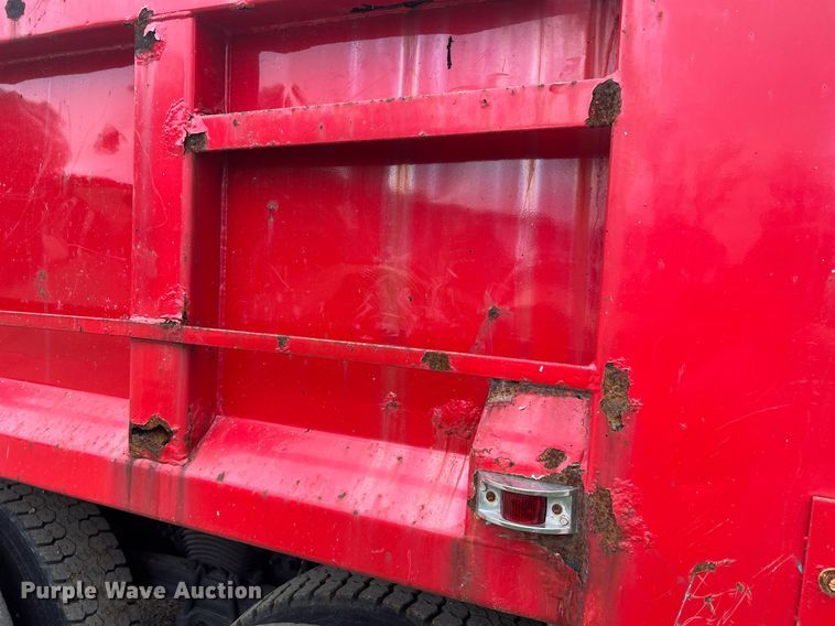 image for item NI9106 2004 Freightliner FL80  dump truck