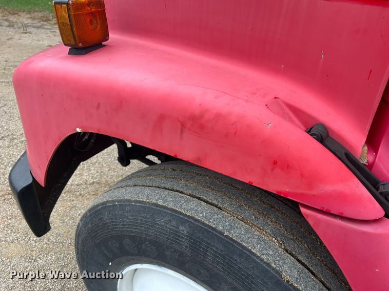 image for item NI9106 2004 Freightliner FL80  dump truck