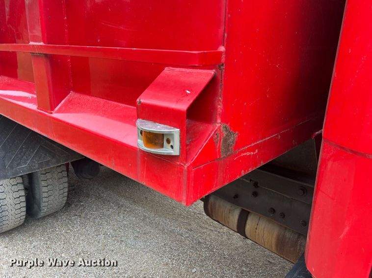 image for item NI9106 2004 Freightliner FL80  dump truck