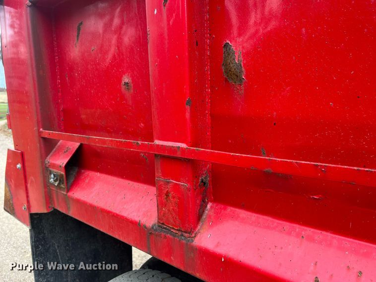 image for item NI9106 2004 Freightliner FL80  dump truck