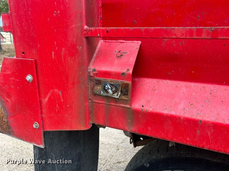 image for item NI9106 2004 Freightliner FL80  dump truck