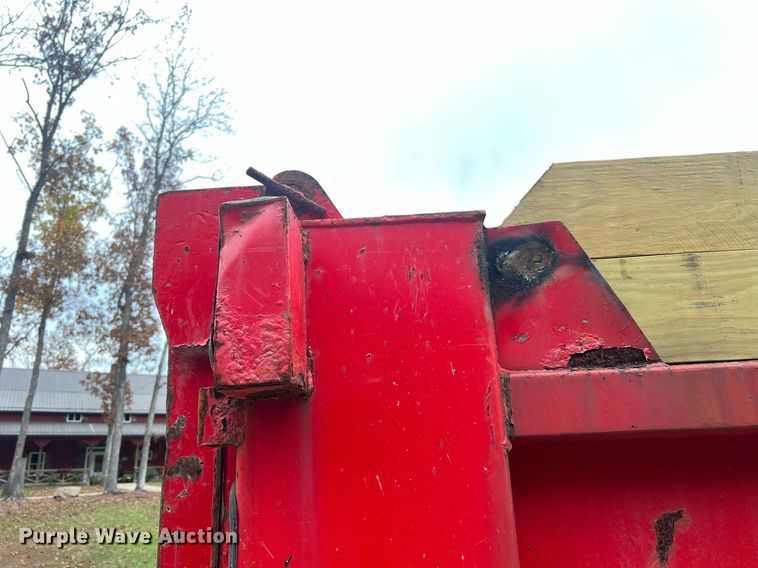 image for item NI9106 2004 Freightliner FL80  dump truck