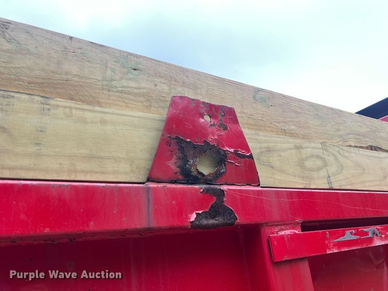 image for item NI9106 2004 Freightliner FL80  dump truck