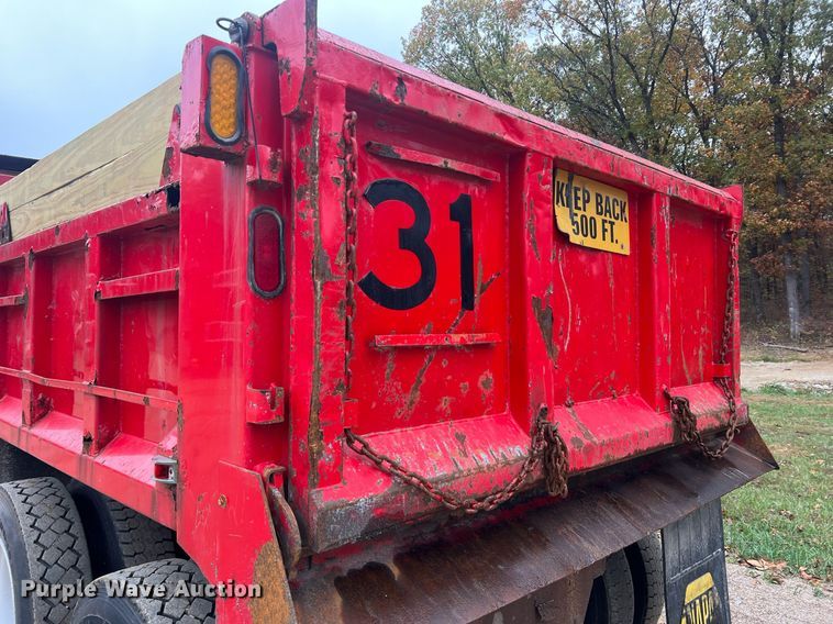 image for item NI9106 2004 Freightliner FL80  dump truck