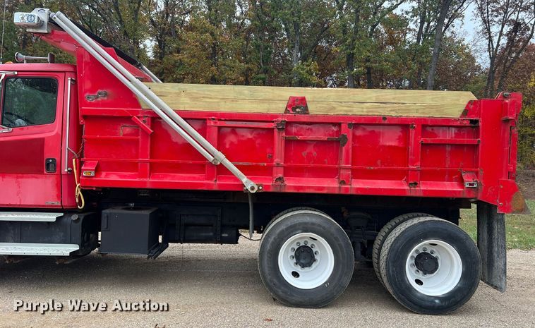 image for item NI9106 2004 Freightliner FL80  dump truck