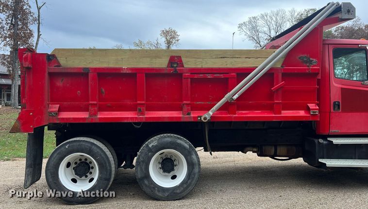 image for item NI9106 2004 Freightliner FL80  dump truck