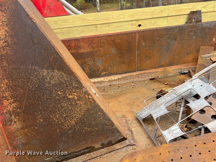 image for item NI9106 2004 Freightliner FL80  dump truck