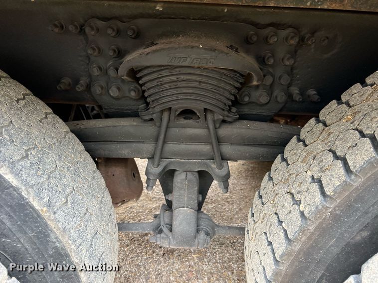 image for item NI9106 2004 Freightliner FL80  dump truck