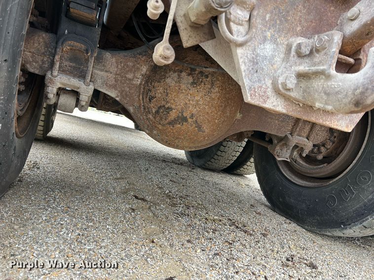 image for item NI9106 2004 Freightliner FL80  dump truck